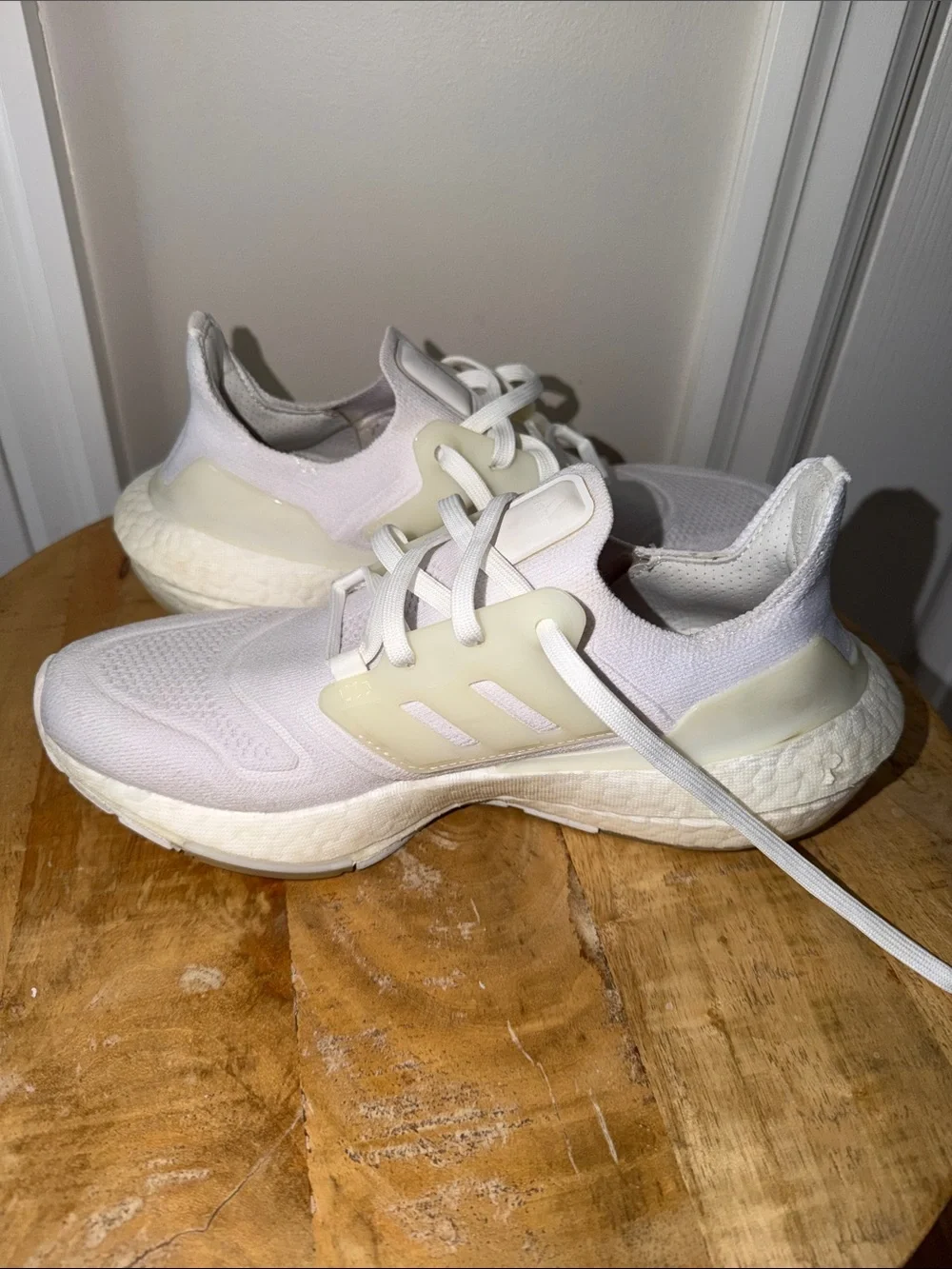Adidas Women's Ultraboost 22 Running Shoes - Cloud White